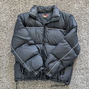 Men's winter puffer jacket with goose down insulation
